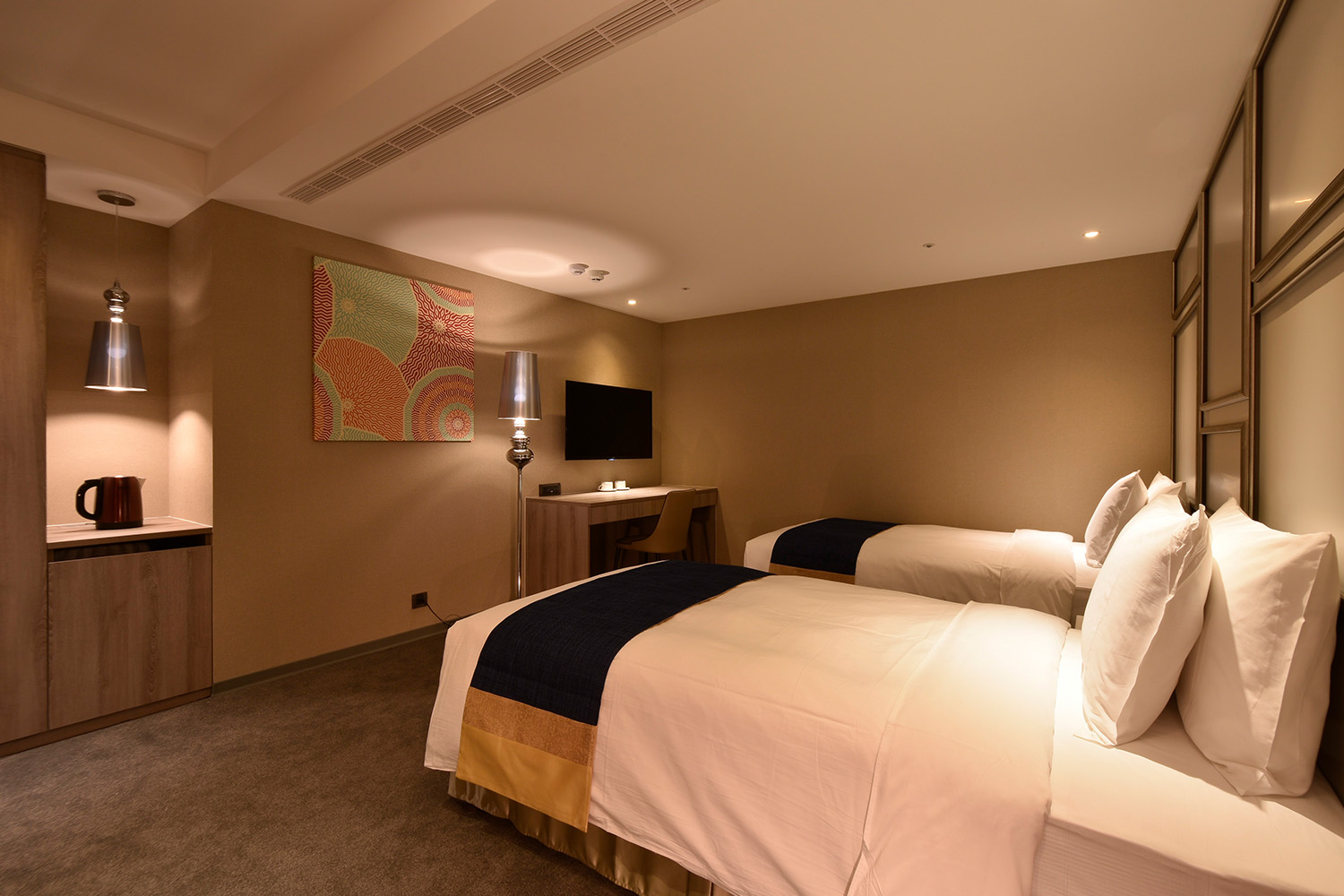 標準友愛房無窗